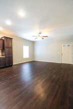 Bears Tower in Springfield, MO - Foto de edificio - Building Photo