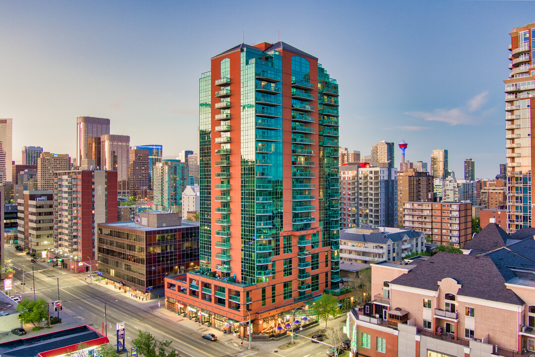 Emerald Stone in Calgary, AB - Building Photo