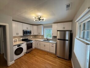5513 Ashbourne Rd, Unit B in Arbutus, MD - Building Photo - Building Photo