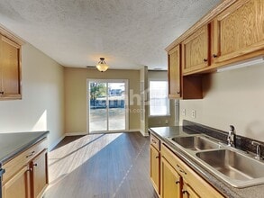 803 Buckhaven Dr in Smyrna, TN - Foto de edificio - Building Photo