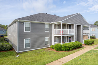 Hampton House in Long Beach, MS - Building Photo - Building Photo