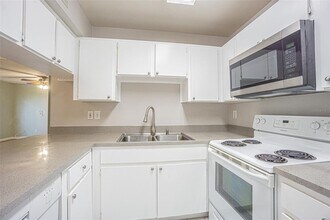 3002 W Cleveland St in Tampa, FL - Building Photo - Building Photo