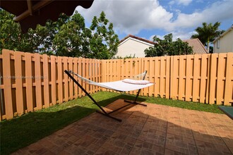 855 San Remo Dr in Weston, FL - Building Photo - Building Photo