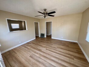 6054 Linden Ave in Long Beach, CA - Building Photo - Building Photo