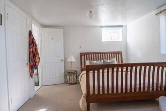 2731 S Sherman St, Unit 1 in Englewood, CO - Building Photo - Building Photo