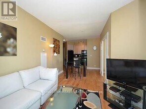 80 Absolute Ave in Mississauga, ON - Building Photo - Building Photo