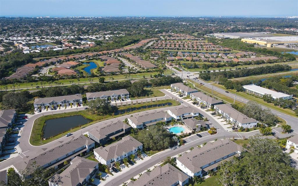 8632 Ice Wine St in Sarasota, FL - Building Photo