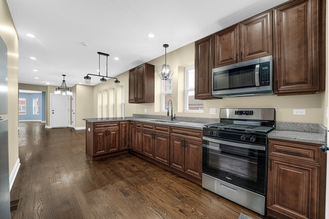 7316 S Rockwell St in Chicago, IL - Building Photo - Building Photo