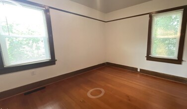409 High St, Unit #409 in Oregon City, OR - Building Photo - Building Photo