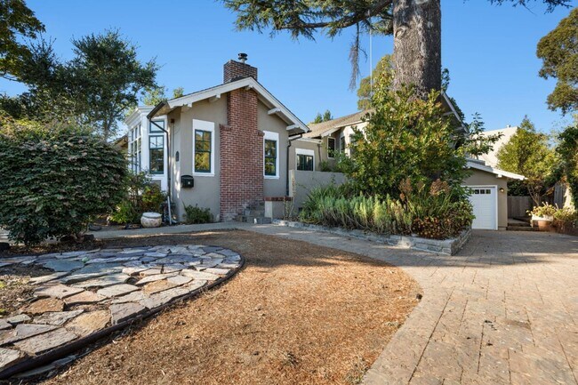 826 Walnut Ave in Burlingame, CA - Building Photo - Building Photo