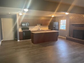 2359 E Huntington St in Ozark, MO - Building Photo - Building Photo