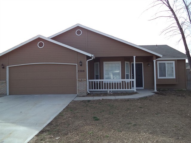 7289 Edgebrook Dr in Nampa, ID - Building Photo