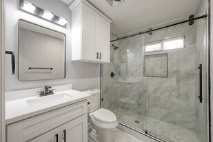 513 Barkley St in Houston, TX - Building Photo