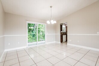 1819 E Glancy Dr in Deltona, FL - Building Photo - Building Photo