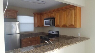1740 Windorah Way in Royal Palm Beach, FL - Building Photo - Building Photo