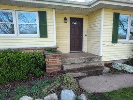 2025 N 432 in Pryor, OK - Building Photo