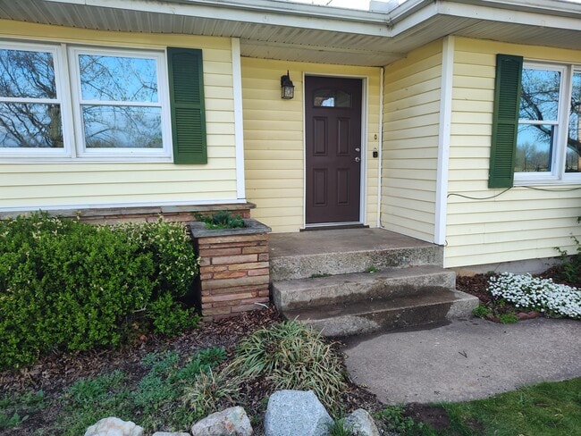 property at 2025 N 432