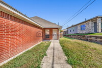 3203 Karen St, Unit # 3203 in Fort Worth, TX - Foto de edificio - Building Photo