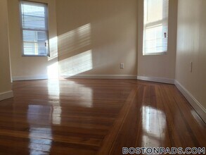 21-23 Weitz St., Unit 2 in Boston, MA - Building Photo - Building Photo