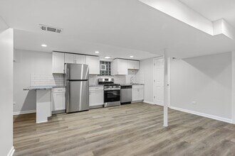 236 Callan Ave in Evanston, IL - Building Photo - Building Photo