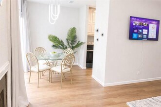 5620 Live Oak St in Dallas, TX - Building Photo - Building Photo