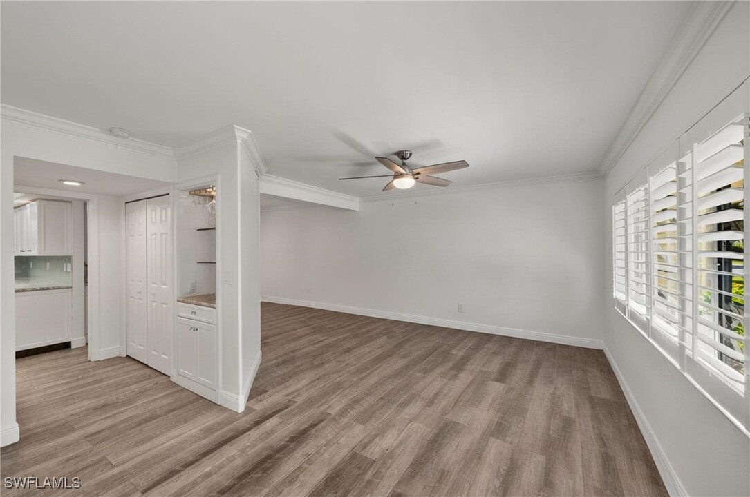185 4th St S in Naples, FL - Building Photo