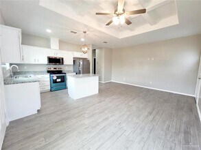 2109 Stauffers St-Unit -3 in Weslaco, TX - Building Photo - Building Photo