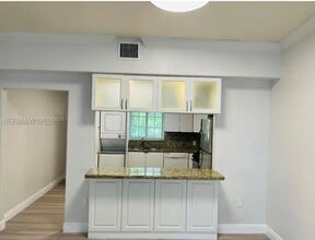 1135 92nd St in Bay Harbor Islands, FL - Building Photo - Building Photo