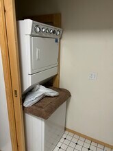 2585 Elwood Ave in South Lake Tahoe, CA - Building Photo - Building Photo