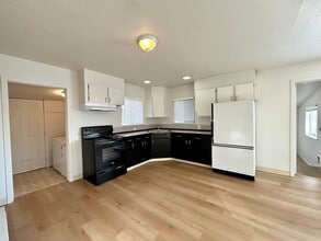 308 N Pacific St in Ellensburg, WA - Building Photo - Building Photo