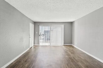 Strata Apartments in Las Vegas, NV - Building Photo - Building Photo