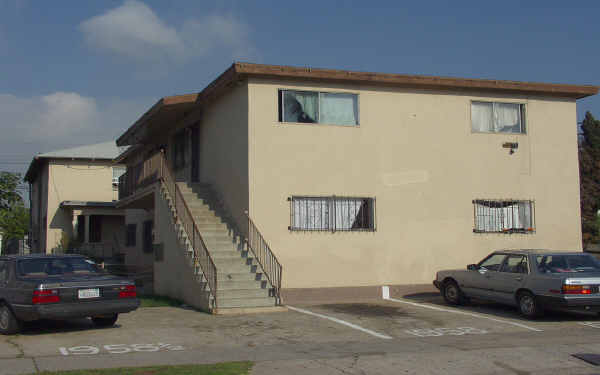 1956-1960 1/2 Julian Ave in San Diego, CA - Foto de edificio - Building Photo