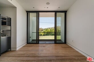 3785 W Livia Ln in Los Angeles, CA - Building Photo - Building Photo