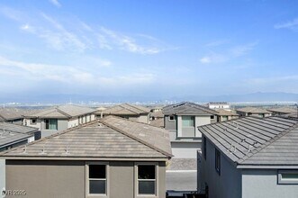 1550 Rock Kestrel St in Las Vegas, NV - Building Photo - Building Photo