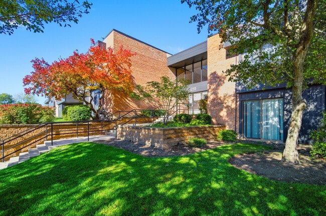 property at 1255 N Sterling Ave