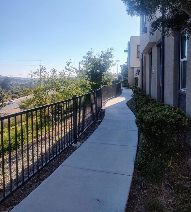 2135 Solara Ln