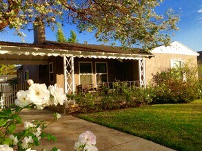 10564 Ayres Ave in Los Angeles, CA - Building Photo - Building Photo