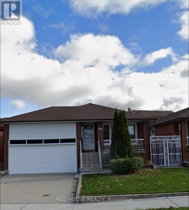 property at 323 Huntsmill Blvd