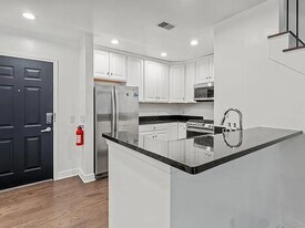 7400 River Rd in North Bergen, NJ - Building Photo