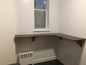 214 W 104th St in New York, NY - Building Photo - Building Photo
