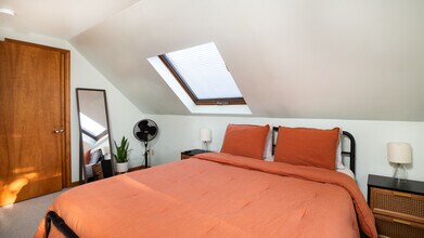 65 Whately Rd, Unit B in Deerfield, MA - Foto de edificio - Building Photo