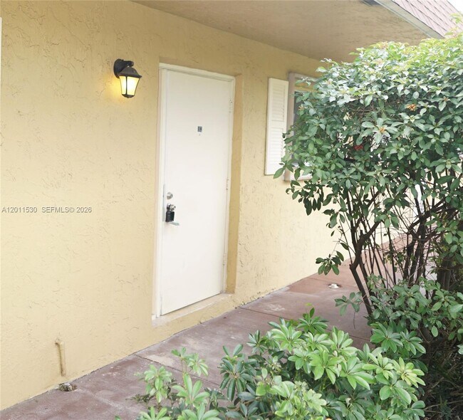 10722 La Placida Dr in Coral Springs, FL - Building Photo - Building Photo