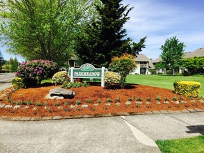 Parkmeadow Apartments in Keizer, OR - Building Photo - Building Photo