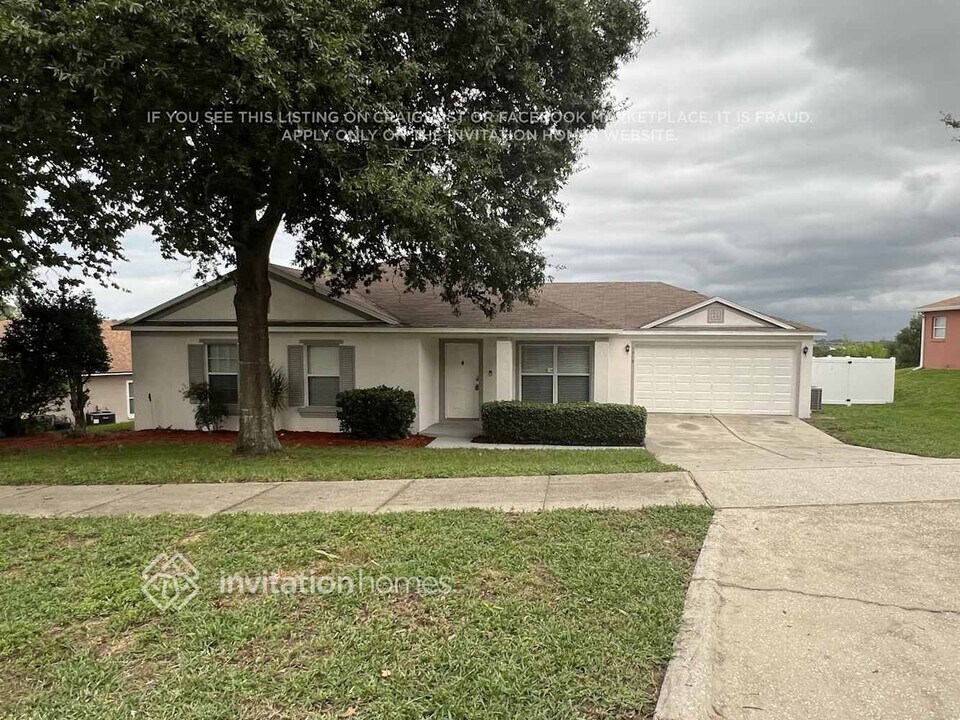 1918 Knollcrest Dr in Clermont, FL - Building Photo