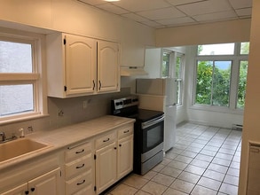 933 Clay Ave, Unit A in Scranton, PA - Foto de edificio - Building Photo