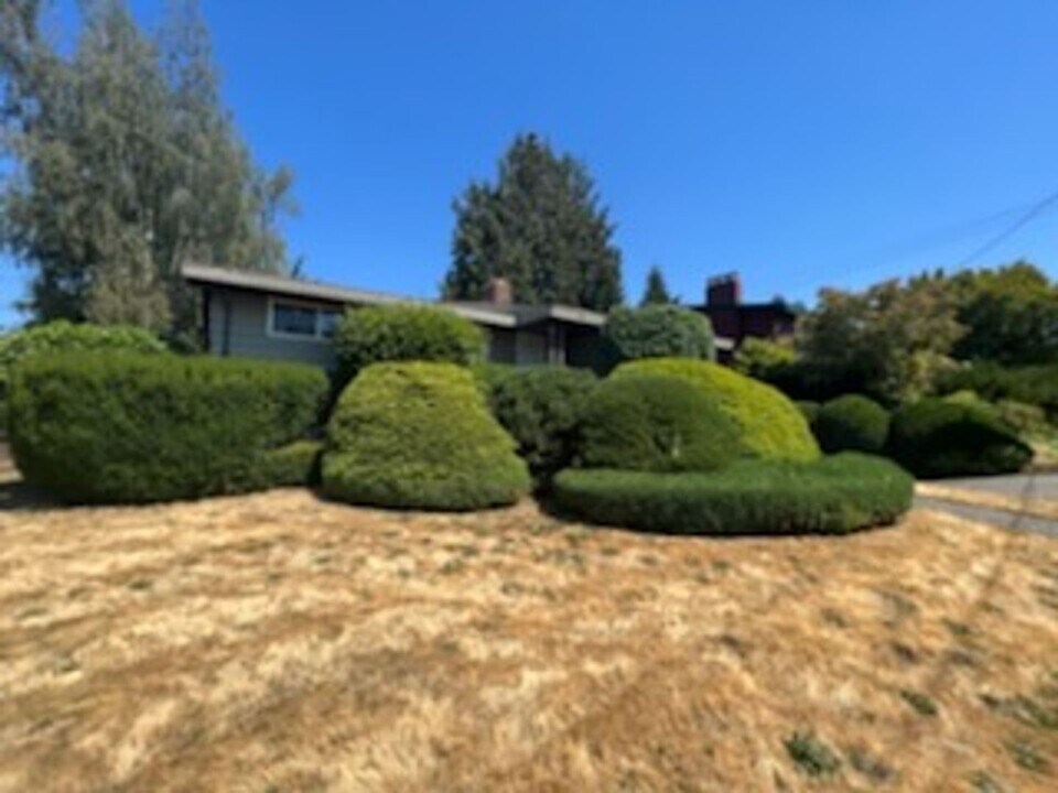 4020 NE 72nd St in Seattle, WA - Building Photo