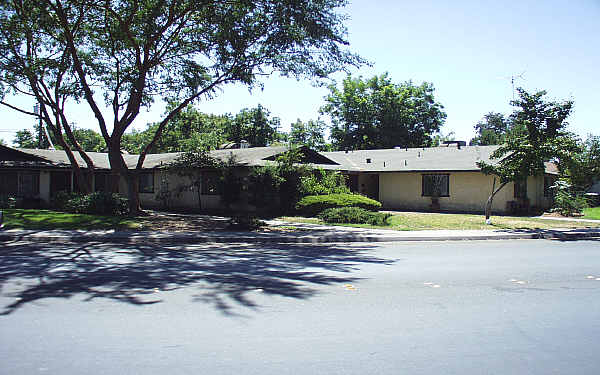 534 Sunrise Ave in Modesto, CA - Building Photo - Building Photo