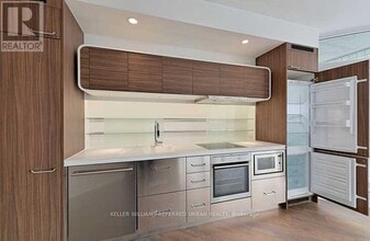 45-3545 Charles St E in Toronto, ON - Building Photo - Building Photo