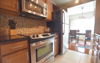 555 E William St, Unit 13c in Ann Arbor, MI - Foto de edificio - Building Photo