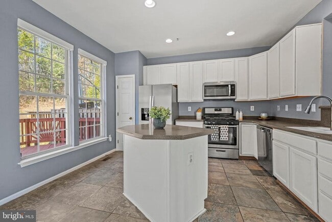 property at 4012 Meadow Trail Ln